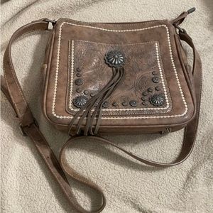 Montana west crossbody